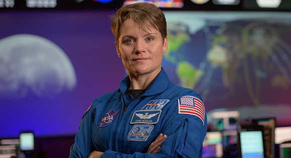 COL Anne McClain &rsquo;02