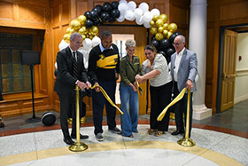 WPAOG Gift Shop Celebrates Grand Re-Opening